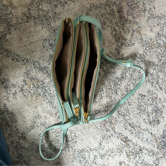 Teal Blue Purse - Picture 2 of 2
